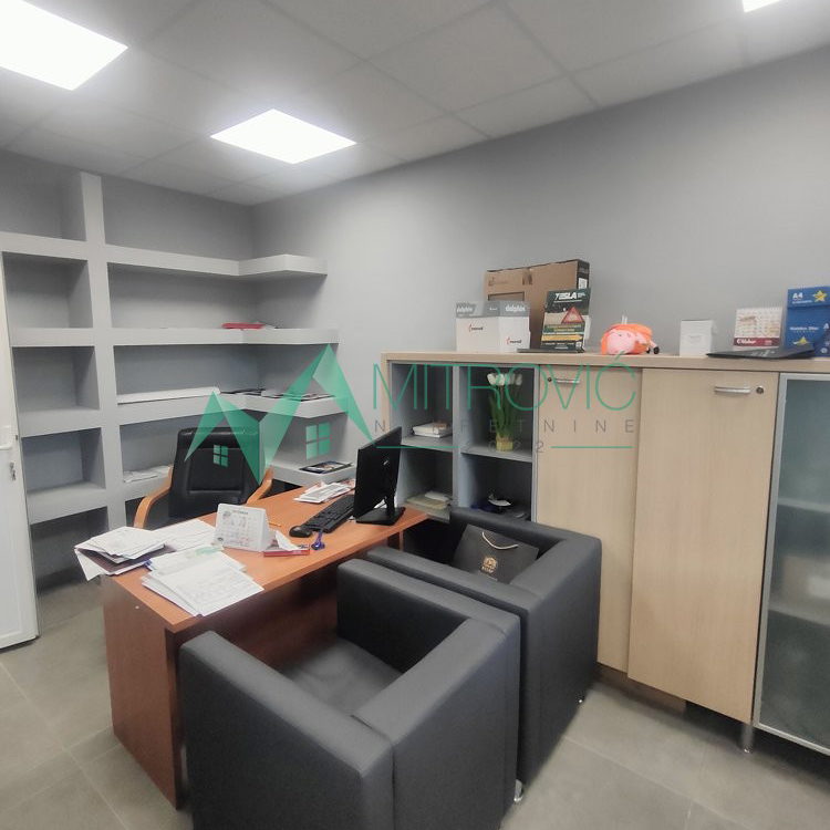 Lokal Prodaja Novi Sad  171 m2