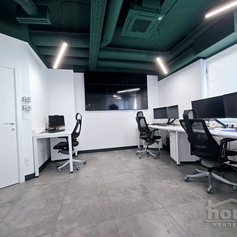 Lokal Prodaja Novi Sad  291 m2