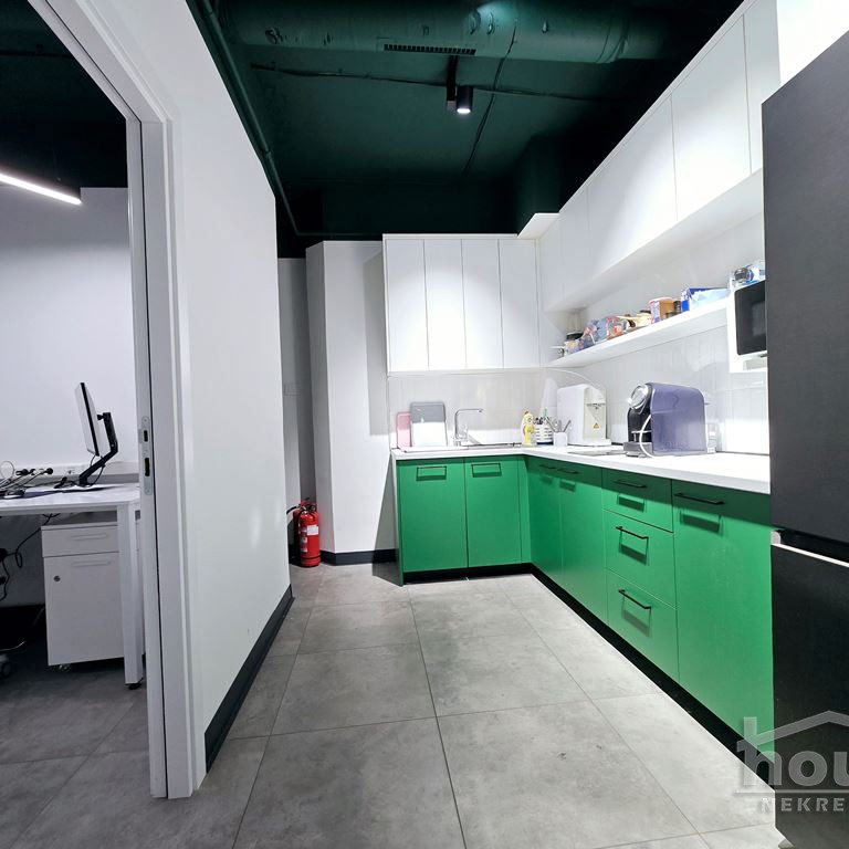 Lokal na prodaju, Bulevar Evrope, Novi Sad, 291m², 825.000 €