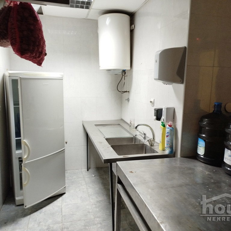 Lokal Prodaja Novi Sad  86 m2