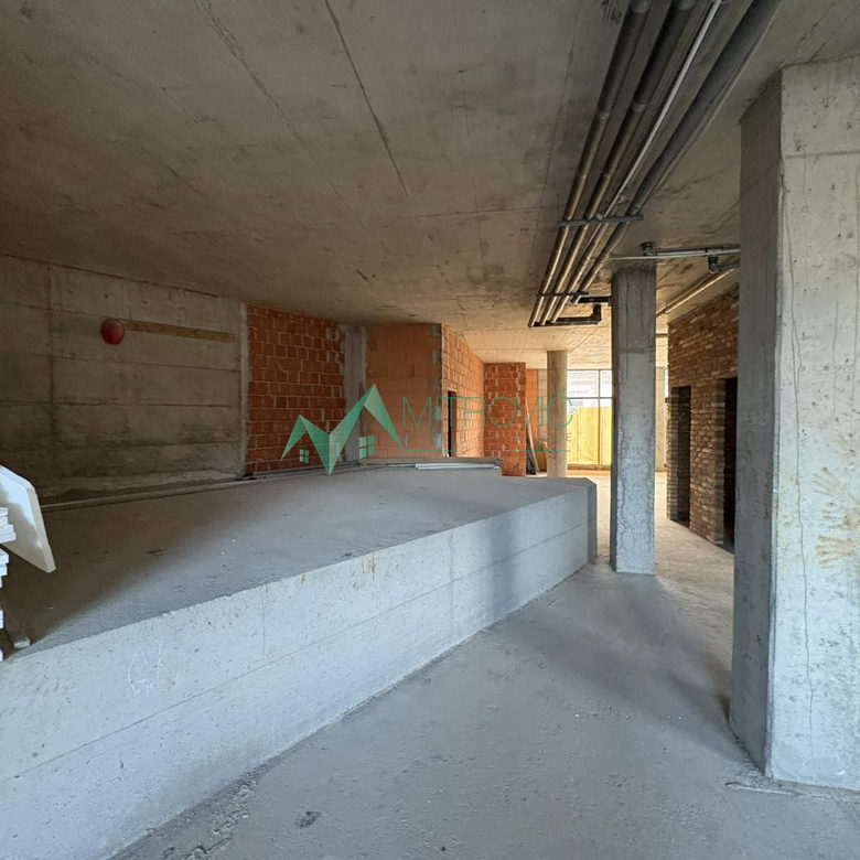 Lokal na prodaju, Salajka, Novi Sad, 327m², 1.010.400 €