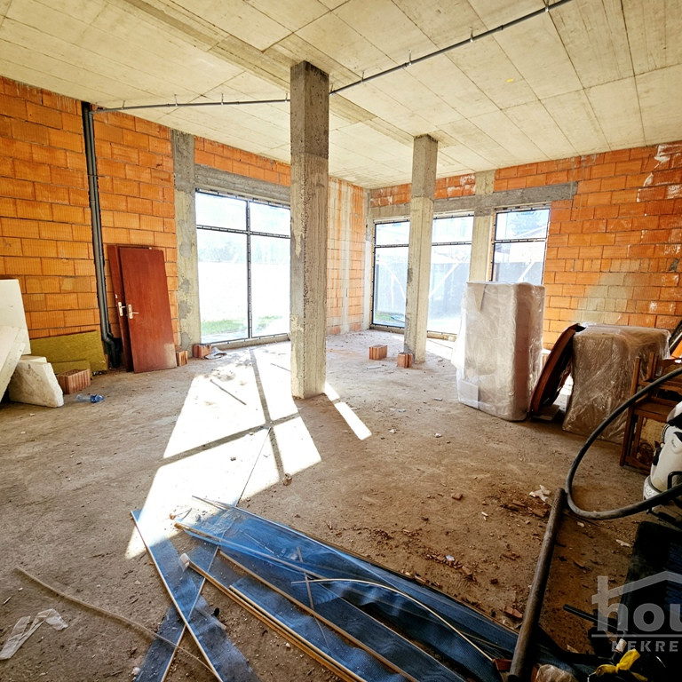 Lokal Prodaja Novi Sad  208 m2