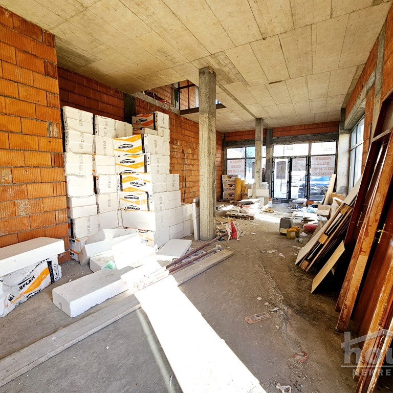 Lokal Prodaja Novi Sad  208 m2