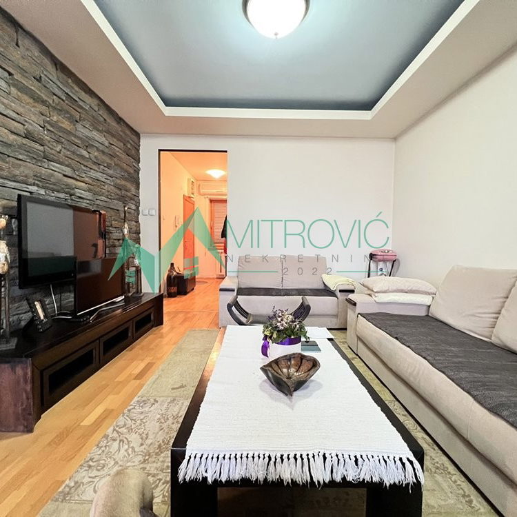 Četvorosoban stan na prodaju, Bulevar Oslobođenja, Novi Sad, 134m², 309.000 €