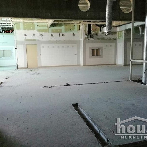 Lokal Prodaja Novi Sad  4451 m2