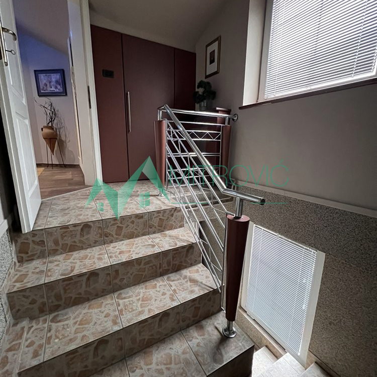Jednoiposoban stan na prodaju, Centar, Novi Sad, 68m², 221.450 €