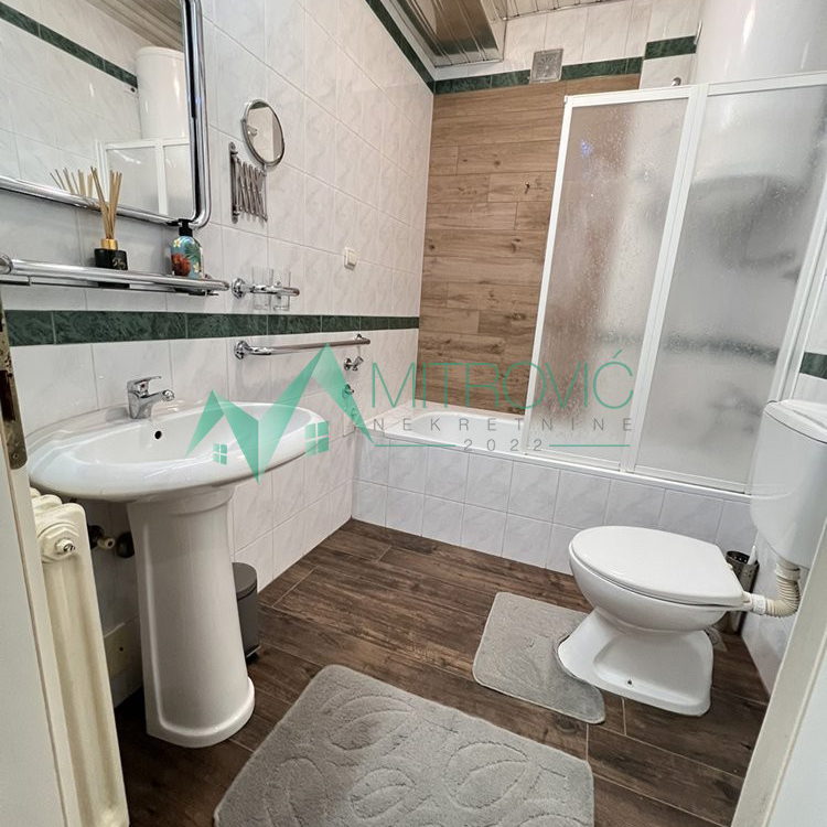 Jednoiposoban stan na prodaju, Centar, Novi Sad, 68m², 221.450 €