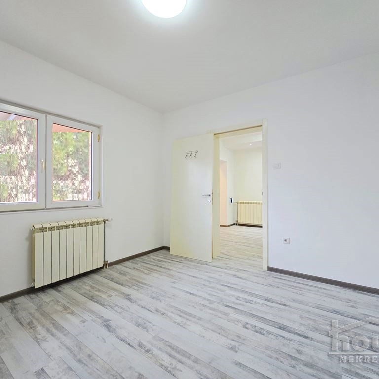 Stan Prodaja Novi Sad  50 m2