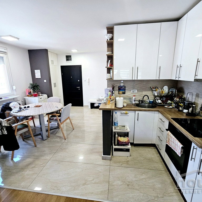 Stan Prodaja Novi Sad  52 m2