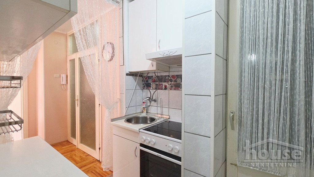 Jednoiposoban stan na prodaju, Bulevar Oslobođenja, Novi Sad, 49m², 153.000 €