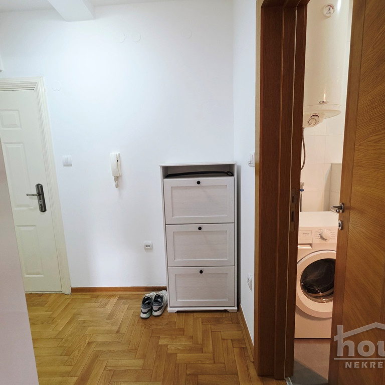 Jednoiposoban stan na prodaju, Bulevar Oslobođenja, Novi Sad, 42m², 158.000 €