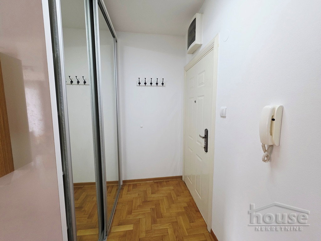 stanovi-1-5-re-bulevar-1102689-d5tcf Jednoiposoban stan na prodaju, Bulevar Oslobođenja, Novi Sad, 42m², 158.000 €