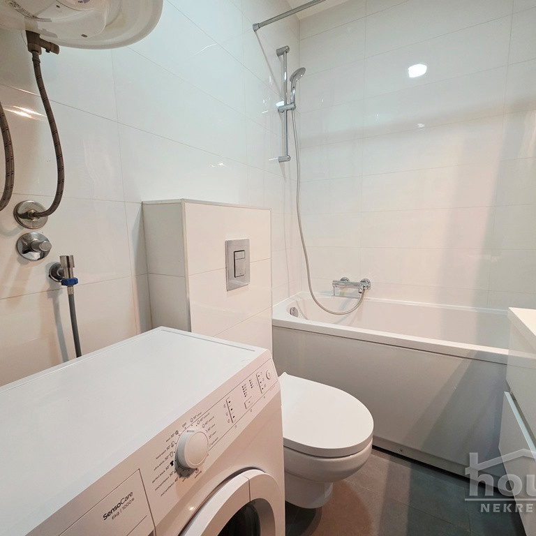 Jednoiposoban stan na prodaju, Bulevar Oslobođenja, Novi Sad, 42m², 158.000 €