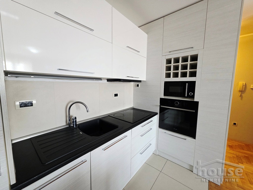 Stan Prodaja Novi Sad  42 m2