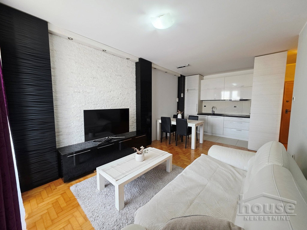 Stan Prodaja Novi Sad  42 m2