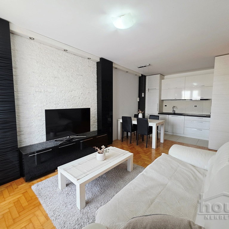 Stan Prodaja Novi Sad  42 m2
