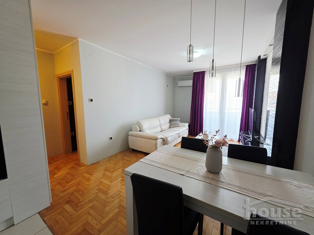 Stan Prodaja Novi Sad  42 m2