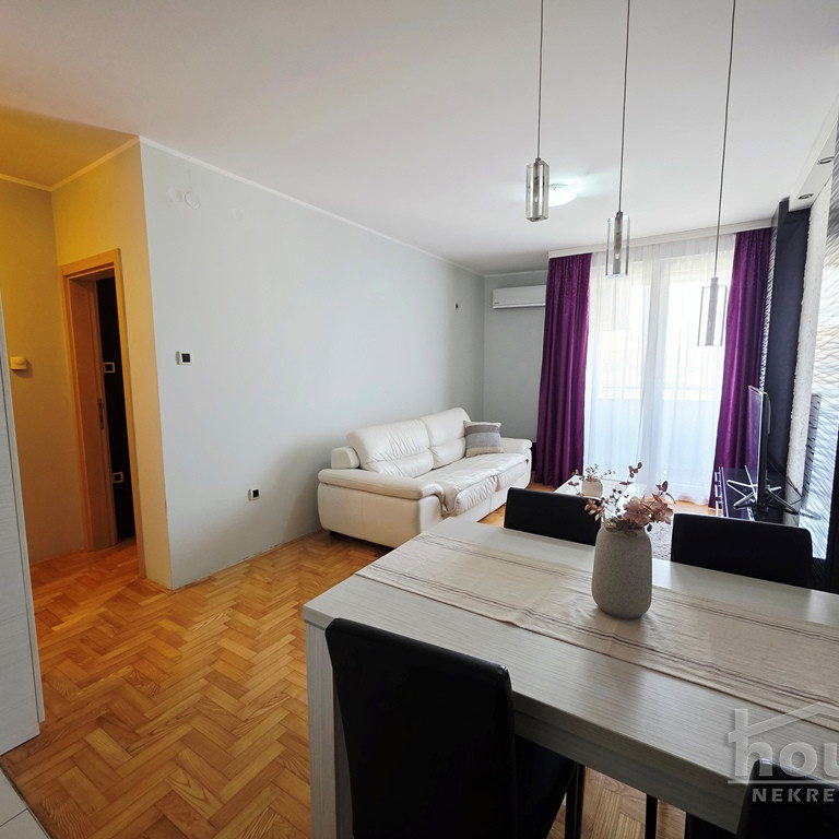 Stan Prodaja Novi Sad  42 m2