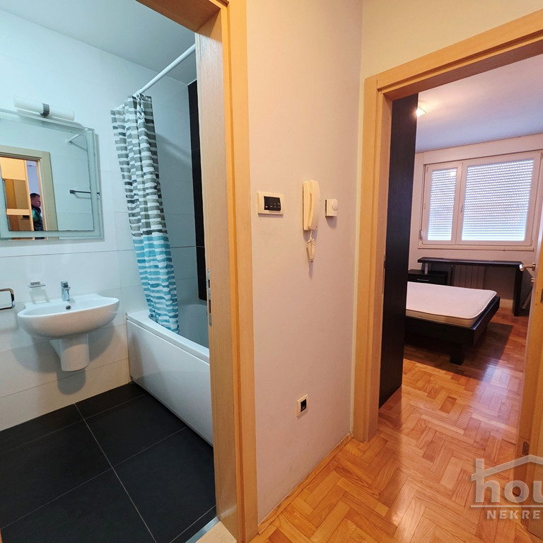 Dvosoban stan na prodaju, Bulevar Evrope, Novi Sad, 42m², 5. sprat, 140.000 €