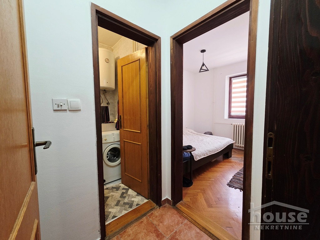 stanovi-1-5-re-centar-1102717-skhk2 Jednoiposoban stan na prodaju, Centar, Novi Sad, 40m², 3. sprat, 130.000 €