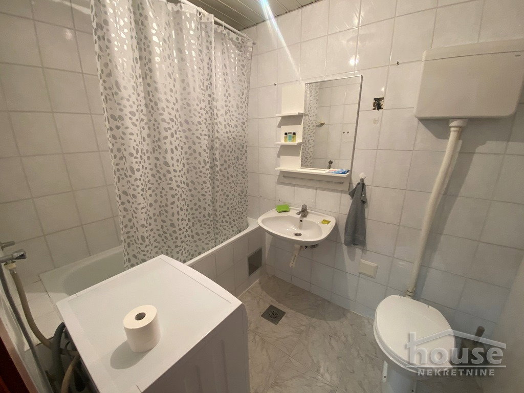 Jednosoban stan na prodaju, Grbavica, Novi Sad, 37m², 130.000 €