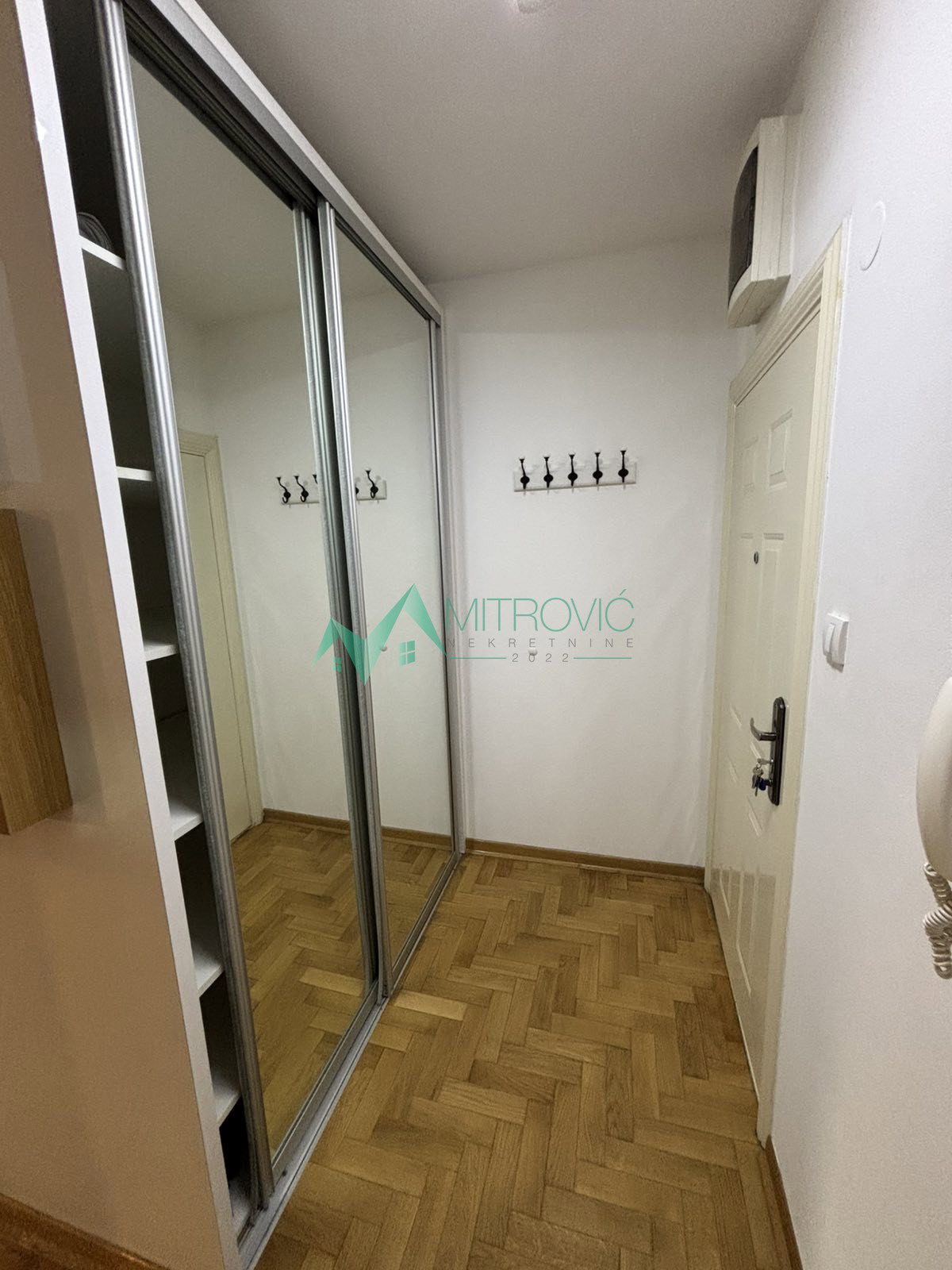 Jednoiposoban stan na prodaju, Sajmište, Novi Sad, 42m², 152.440 €