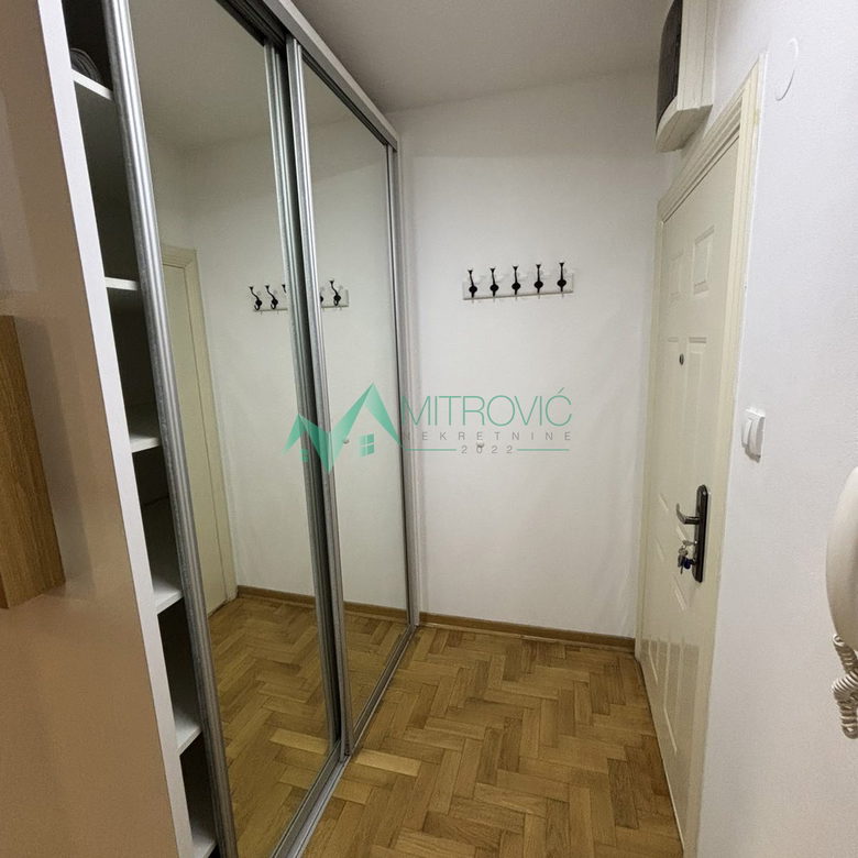 Jednoiposoban stan na prodaju, Sajmište, Novi Sad, 42m², 152.440 €