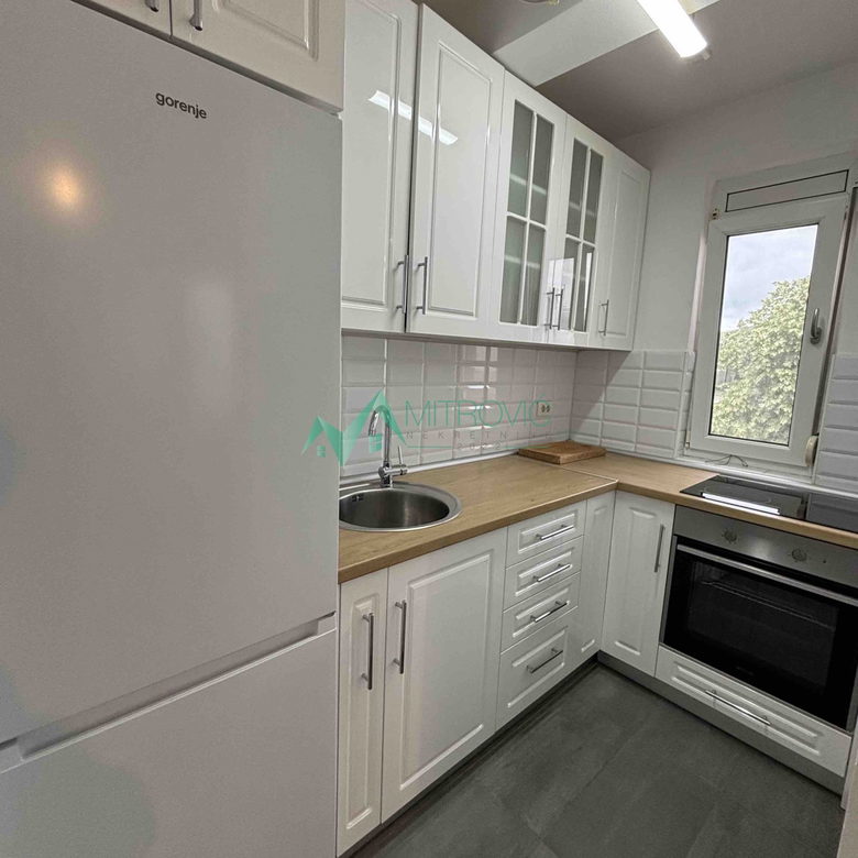 Stan Prodaja Novi Sad  42 m2