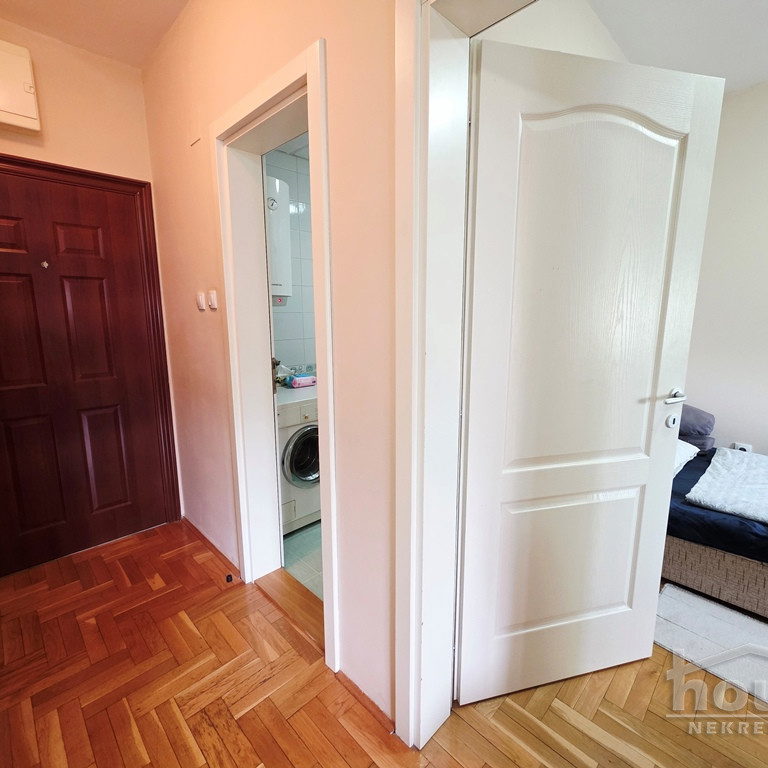 Jednoiposoban stan na prodaju, Salajka, Novi Sad, 37m², 115.000 €