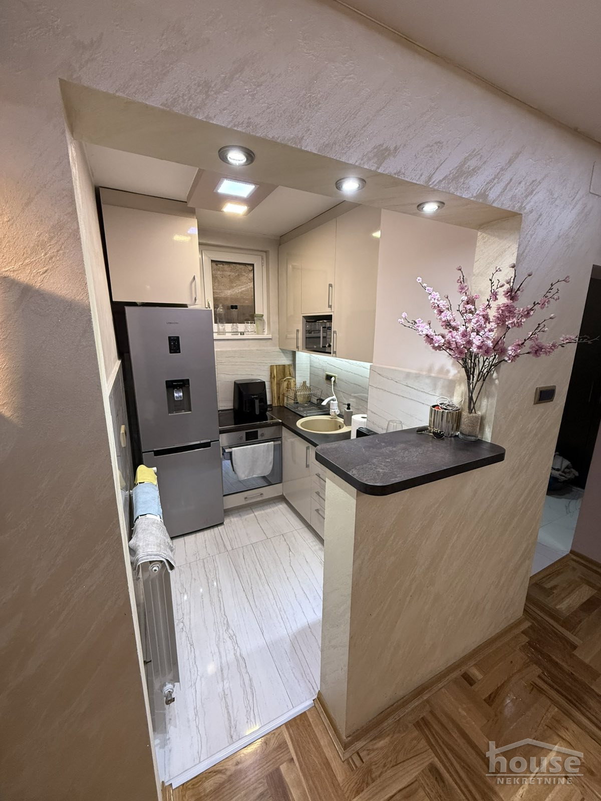 Stan Prodaja Novi Sad  42 m2