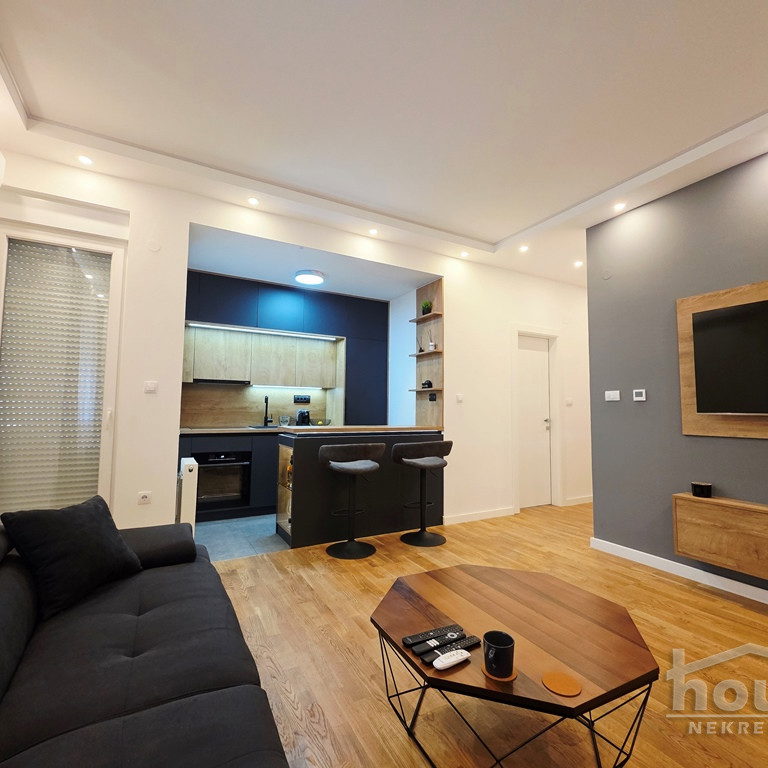 Jednoiposoban stan na prodaju, Petrovaradin, Novi Sad, 42m², 118.500 €