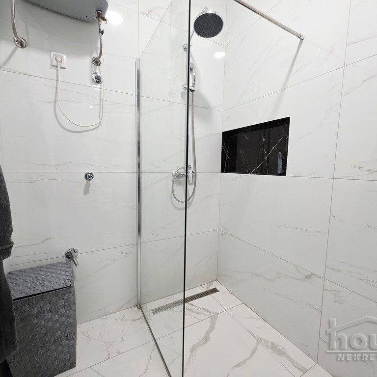 Jednoiposoban stan na prodaju, Petrovaradin, Novi Sad, 42m², 118.500 €