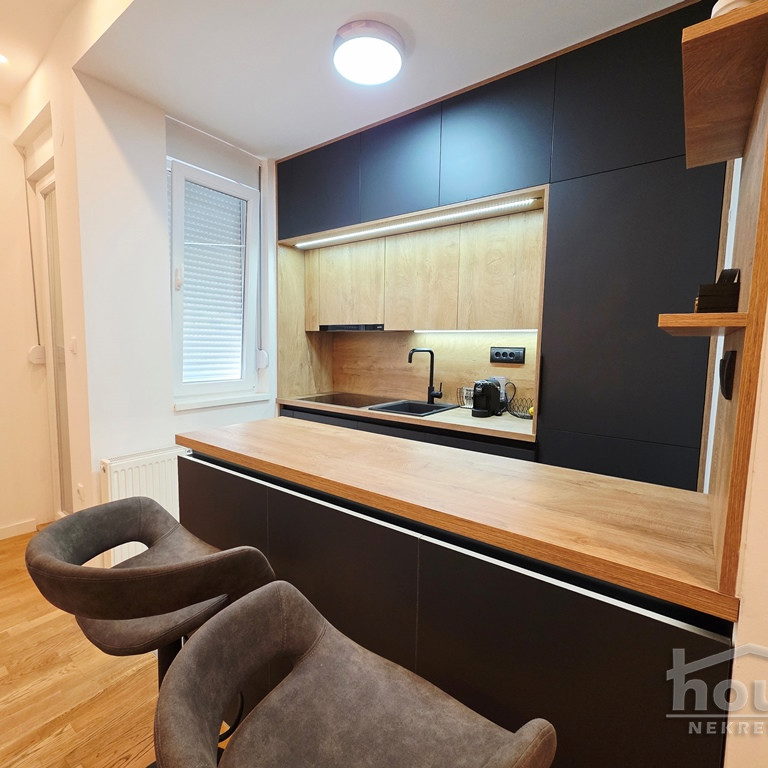 Jednoiposoban stan na prodaju, Petrovaradin, Novi Sad, 42m², 118.500 €