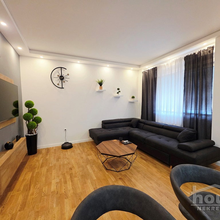 Stan Prodaja Novi Sad  42 m2
