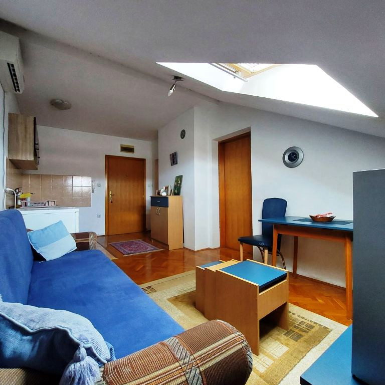Stan Prodaja Novi Sad  27 m2