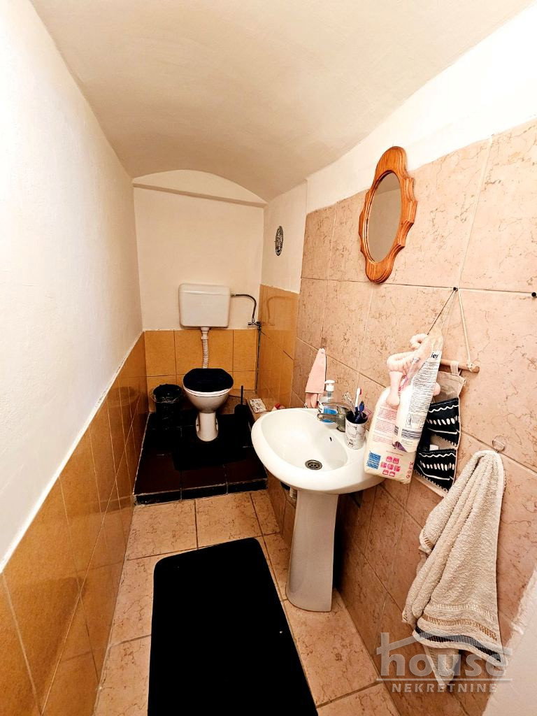 Jednosoban stan na prodaju, Centar, Novi Sad, 58m², Prizemlje, 179.800 €