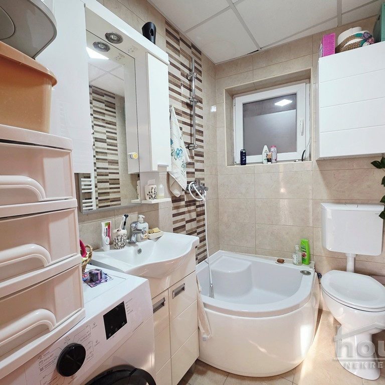 Jednosoban stan na prodaju, Podbara, Novi Sad, 39m², 130.000 €