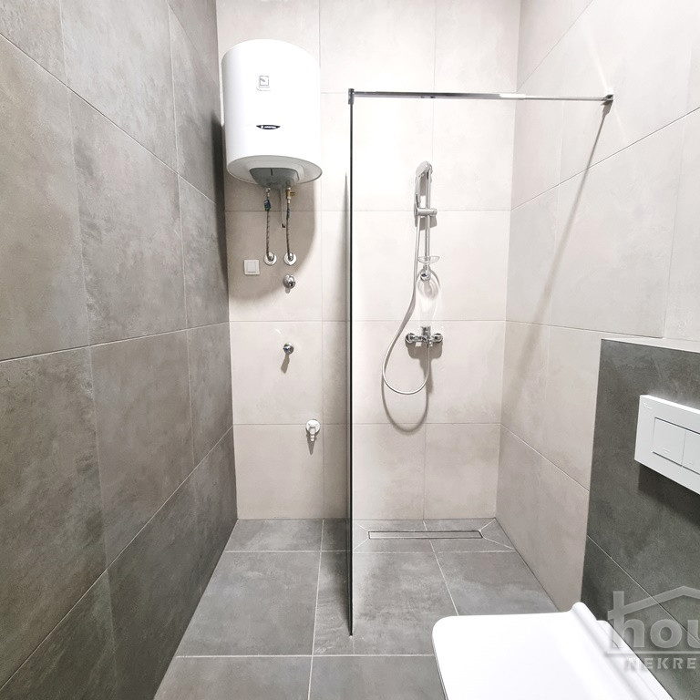 Jednosoban stan na prodaju, Grbavica, Novi Sad, 31m², 106.000 €