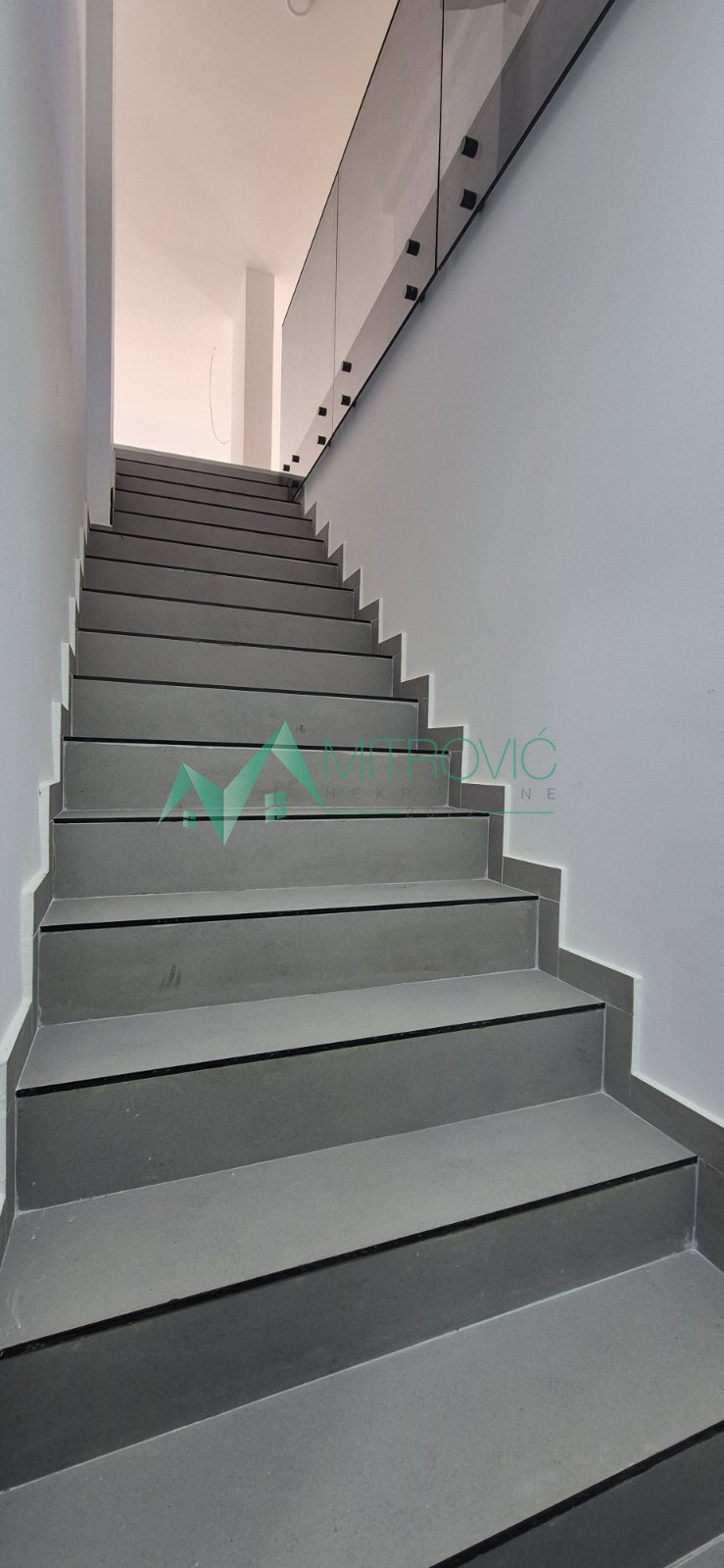 stanovi-2-5-dx-petrovaradin-1001928-8gzzs Dvoiposoban stan na prodaju, Petrovaradin, Novi Sad, 84m², 180.660 €