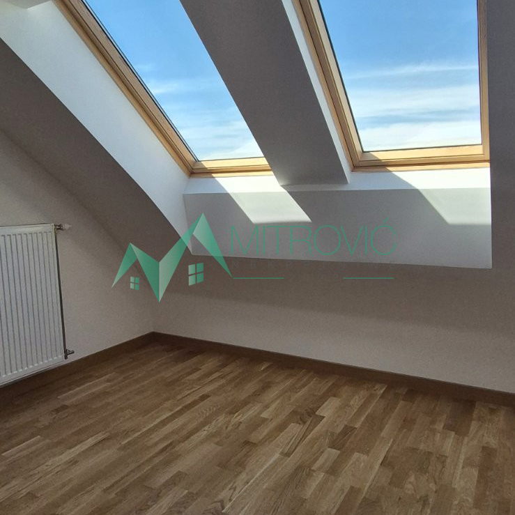 Dvoiposoban stan na prodaju, Petrovaradin, Novi Sad, 84m², 180.660 €