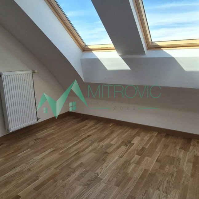 Dvoiposoban stan na prodaju, Petrovaradin, Novi Sad, 84m², 180.660 €