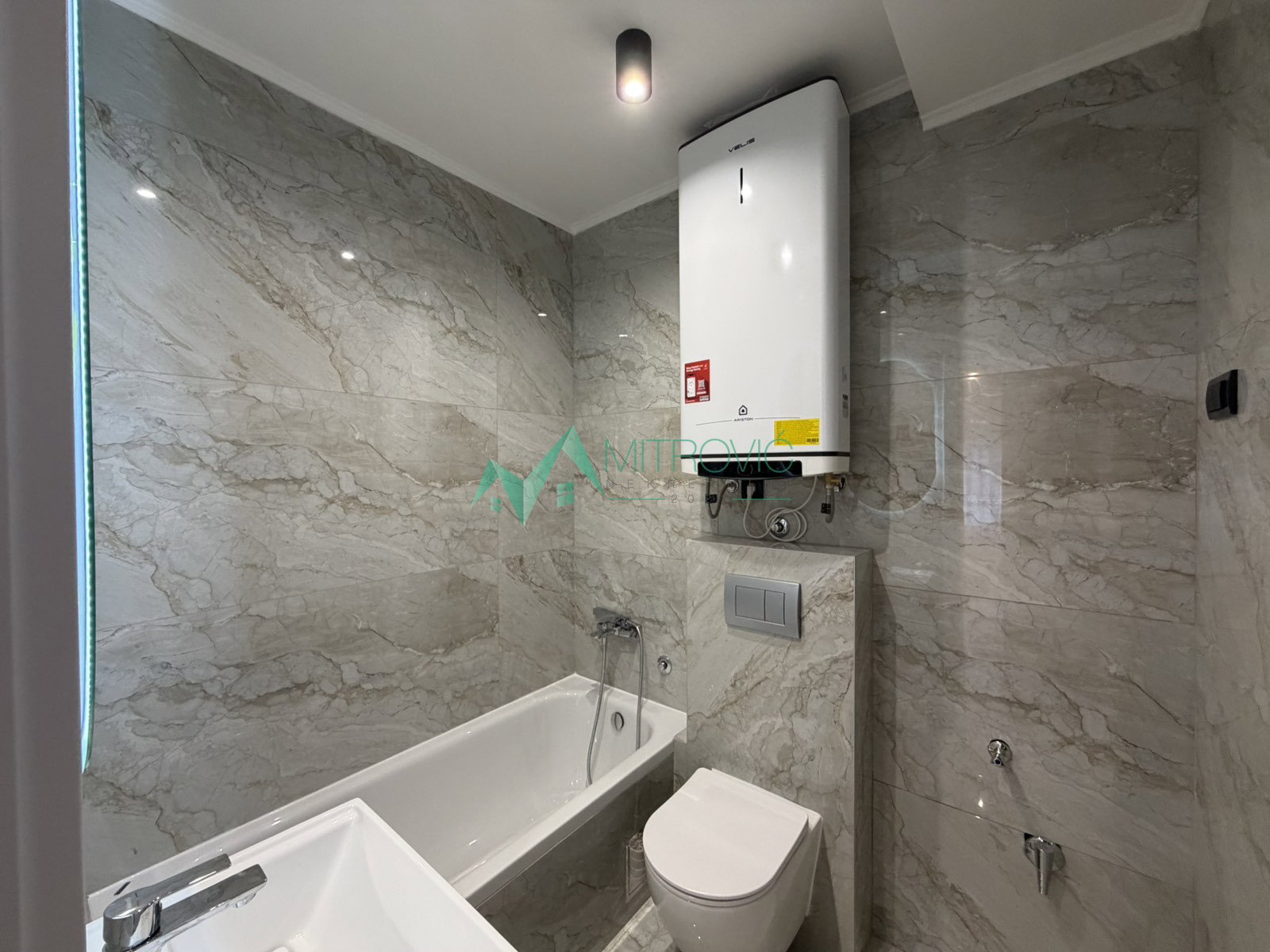 Dvoiposoban stan na prodaju, Centar, Novi Sad, 58m², 190.550 €