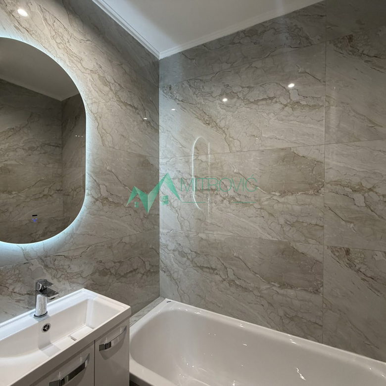 Dvoiposoban stan na prodaju, Centar, Novi Sad, 58m², 190.550 €
