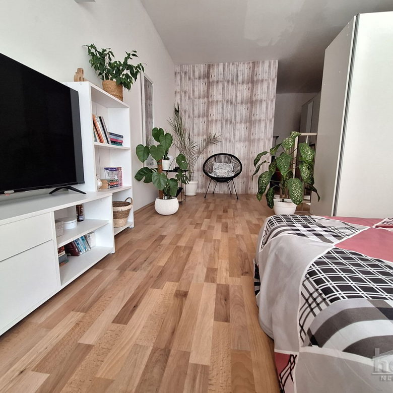 Stan Prodaja Novi Sad  50 m2
