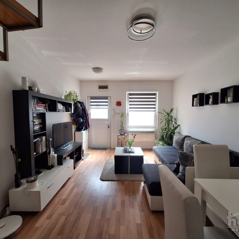 Stan Prodaja Novi Sad  50 m2