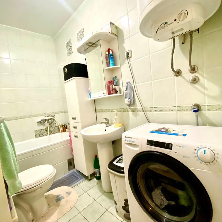 Stan Prodaja Novi Sad  65 m2