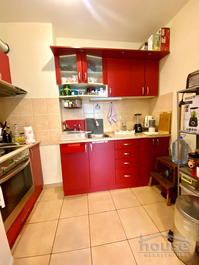 stanovi-2-5-re-bulevar-1061235-kdz4l Dvoiposoban stan na prodaju, Bulevar Oslobođenja, Novi Sad, 65m², 1. sprat, 200.000 €
