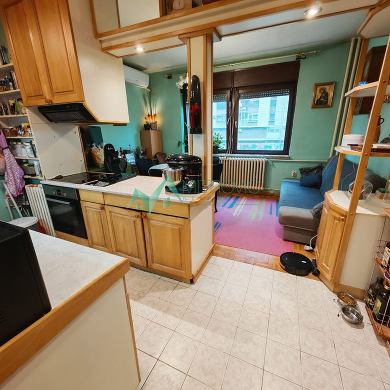 Dvoiposoban stan na prodaju, Bulevar Oslobođenja, Novi Sad, 65m², 204.200 €