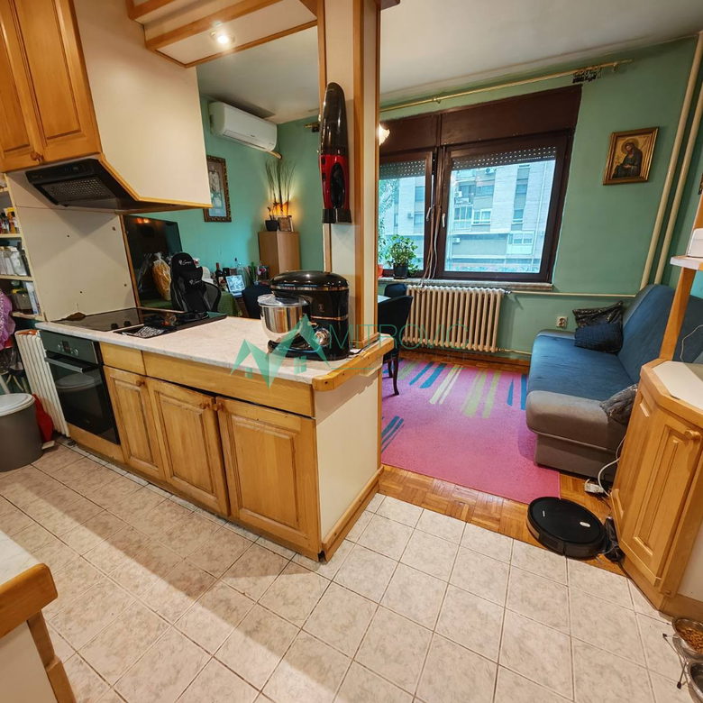 Dvoiposoban stan na prodaju, Bulevar Oslobođenja, Novi Sad, 65m², 204.200 €