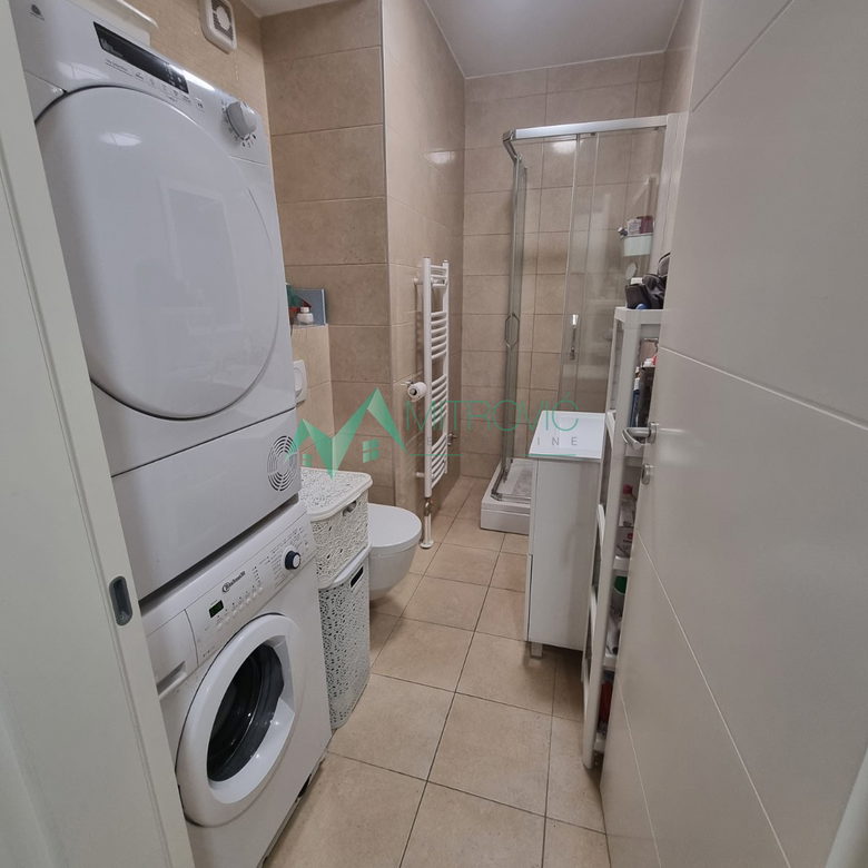 Dvoiposoban stan na prodaju, Bulevar Patrijarha Pavla, Novi Sad, 82m², 231.750 €